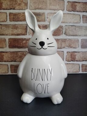 Rae Dunn Bunny Love Artisan Collection Cookie Candy Jar 12.5"